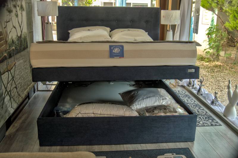 Lit en position ouverte