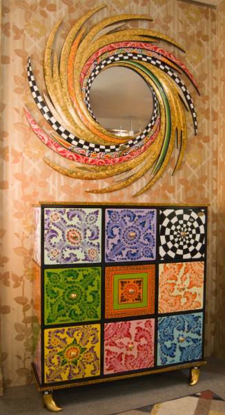 Cabinet coffre design 9 tiroirs – meuble artistique style Pop Art signé Tom Hoffmann